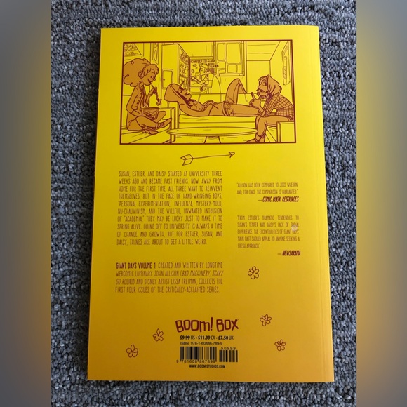 Giant Days Volume 1 & Novel Bundle - Picture 4 of 6